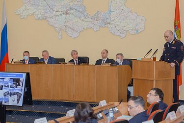 Депутаты приняли отчет полиции 